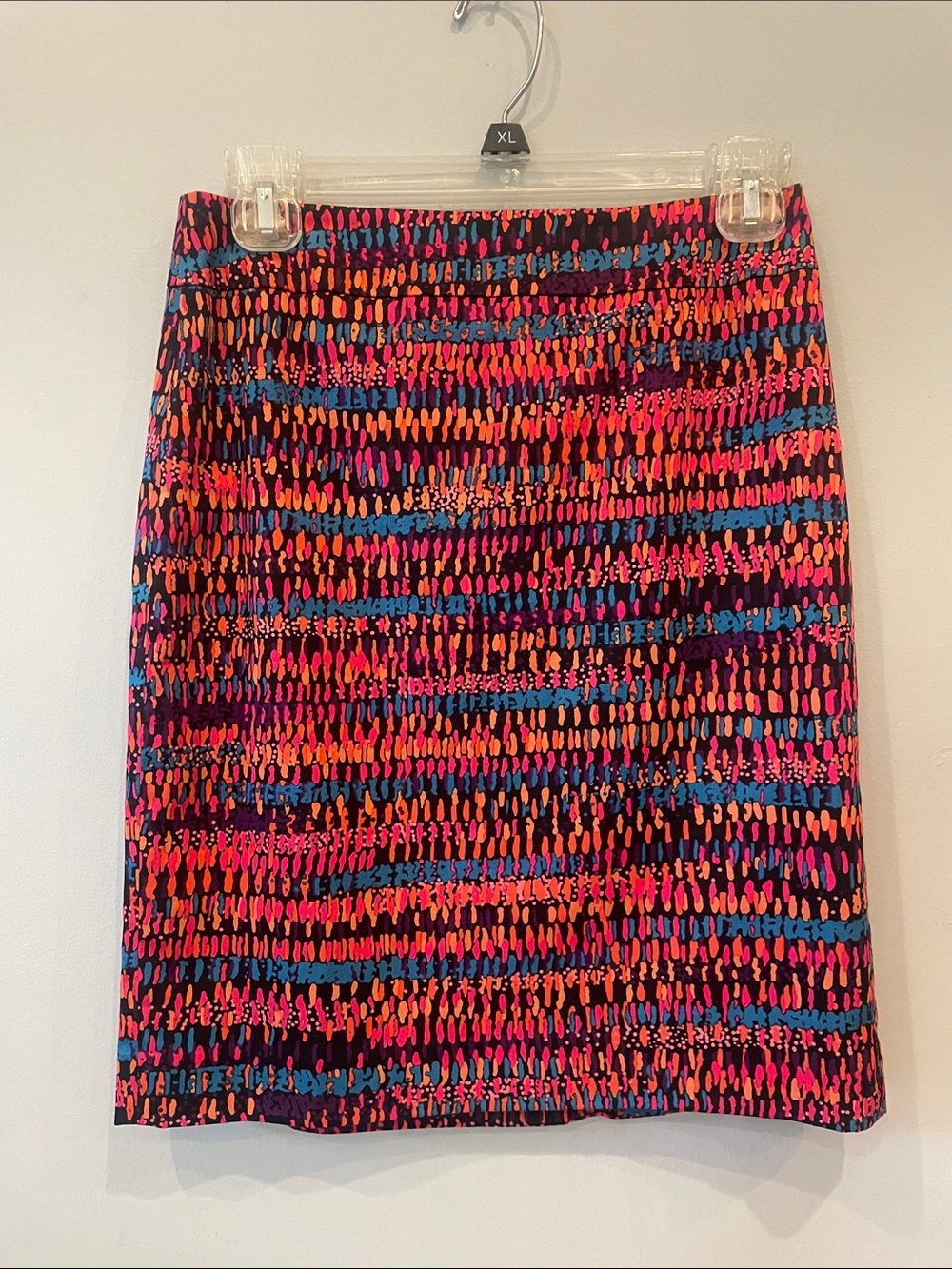 Colorful Abstract Print Pencil Skirt - Pink & Blue Ann Taylor size 0 petite
